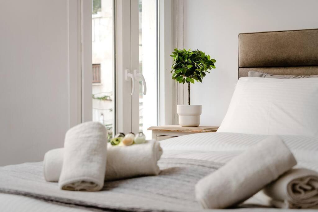 Modern Two Level Apartment In The Heart Of Αθήνα Εξωτερικό φωτογραφία