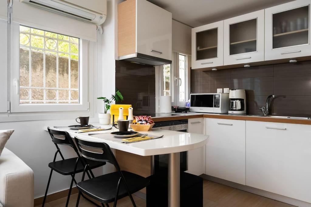 Modern Two Level Apartment In The Heart Of Αθήνα Εξωτερικό φωτογραφία