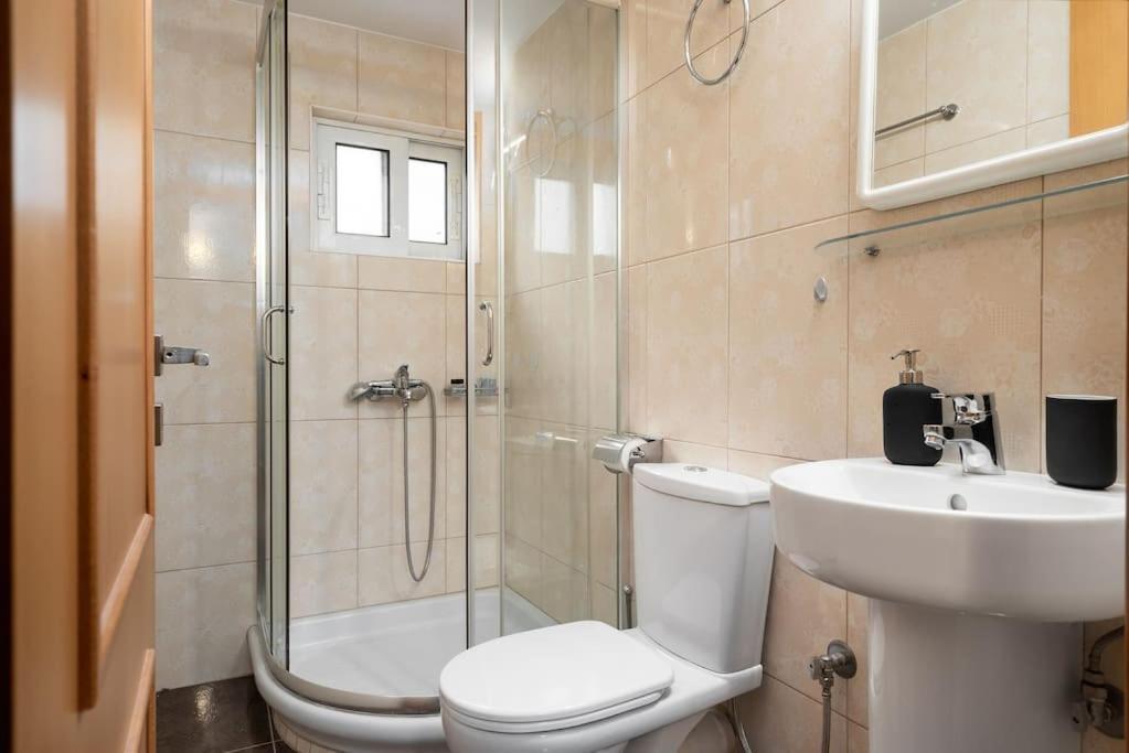 Modern Two Level Apartment In The Heart Of Αθήνα Εξωτερικό φωτογραφία
