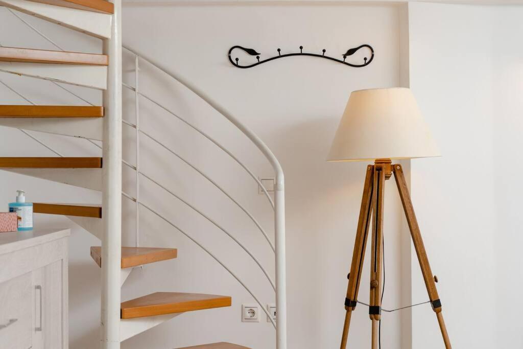 Modern Two Level Apartment In The Heart Of Αθήνα Εξωτερικό φωτογραφία